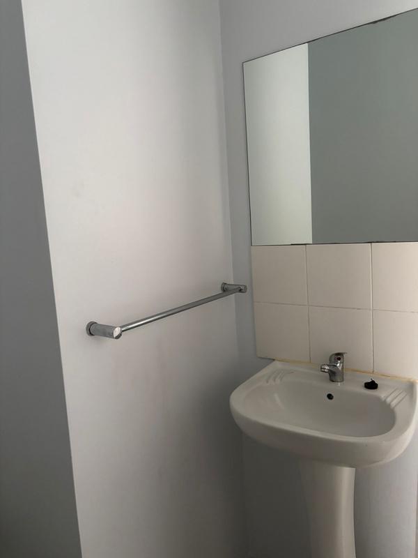 To Let 1 Bedroom Property for Rent in Wynberg Western Cape